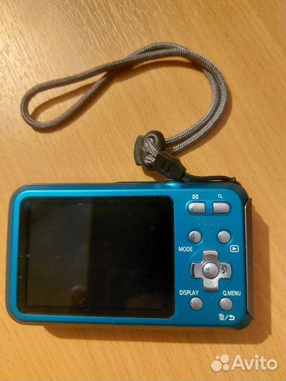 Компактный фотоаппарат Lumix водостойкий