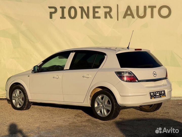 Opel Astra 1.6 МТ, 2011, 267 000 км