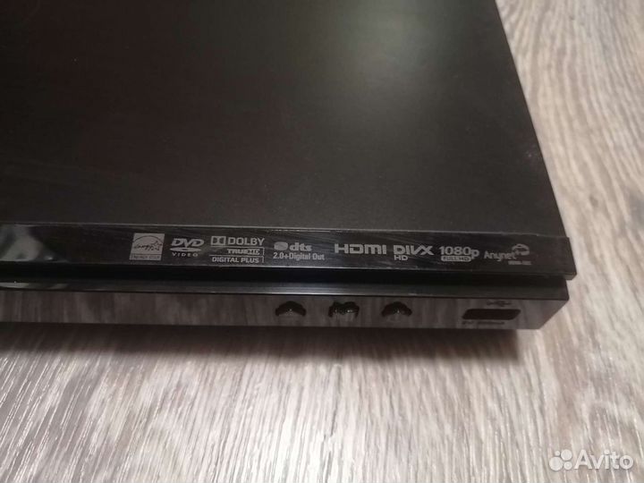 3d Blu-ray плеер Samsung bd-e5500 Smart Hub