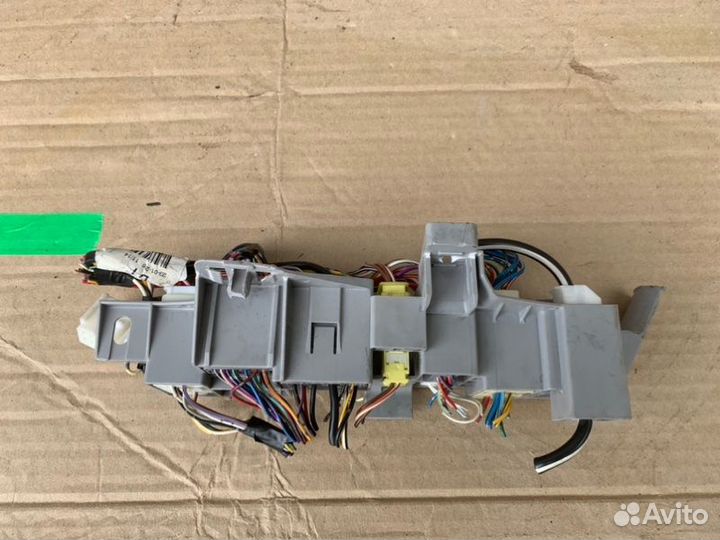 Блок предохранителей Toyota Corolla E120 1.4 4zzfe