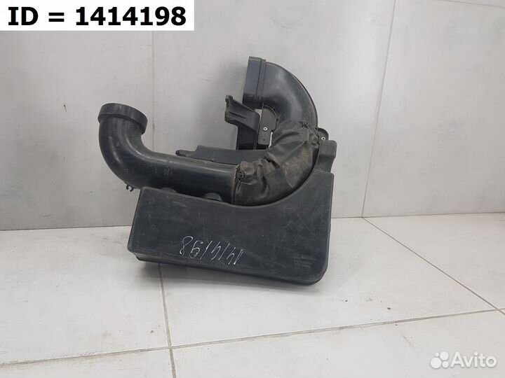 Бачок пылесборника воздушного фильтра Hyundai Sola