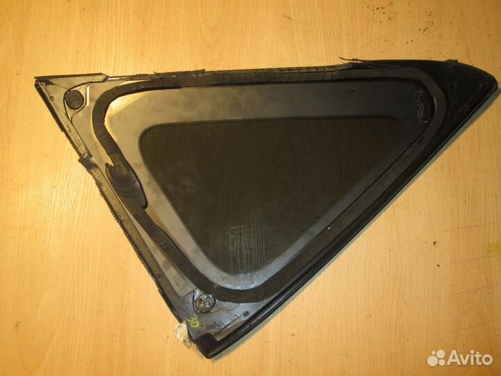 Стекло кузовное глухое правое (Nissan Murano)