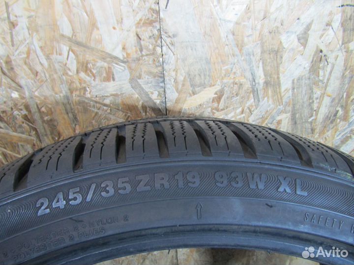 Kumho I'Zen KW27 245/35 R19