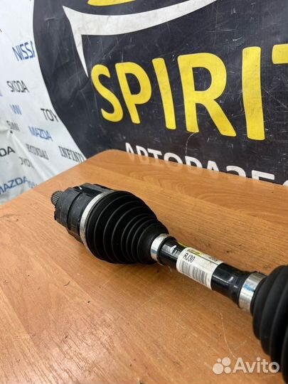 Привод передний правый Genesis G70 1 G6DP