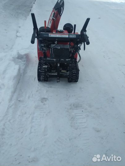 Снегоуборщик гусеничный honda