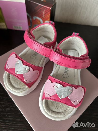 Сандалии для девочки