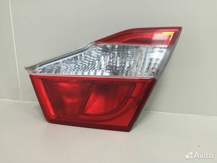 Фонарь задний внутренний правый Toyota Camry V50 2