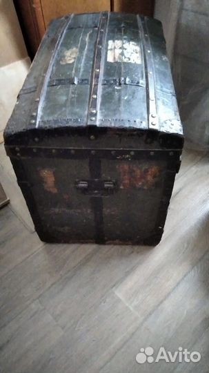 Сундук деревянный старинный