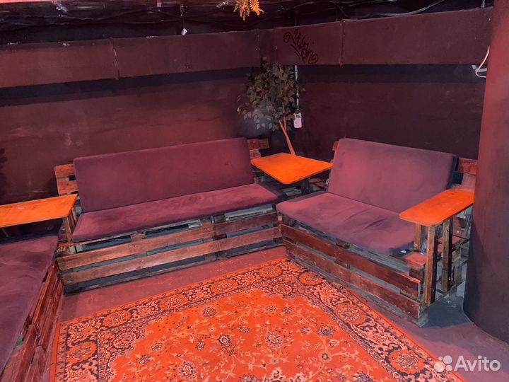 Диван из поддонов