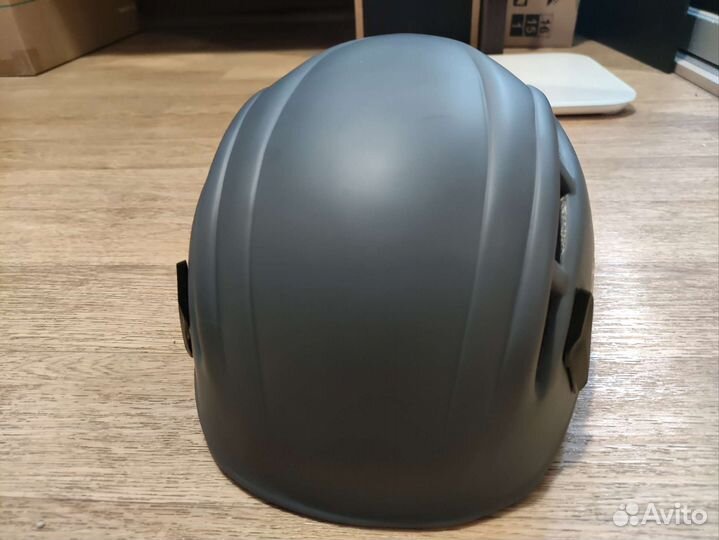 Шлем каска для альпизима скалолазания 58-62см