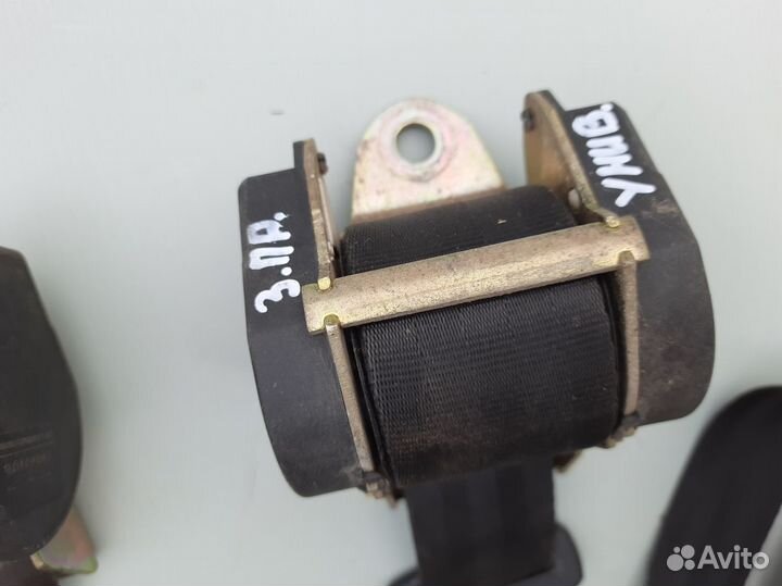 Задние ремни безопасности Volkswagen Passat B3