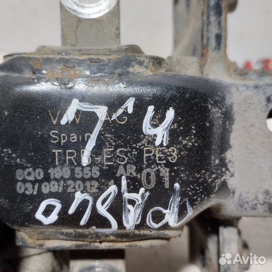 Передняя левая подушка кпп Skoda Fabia 2