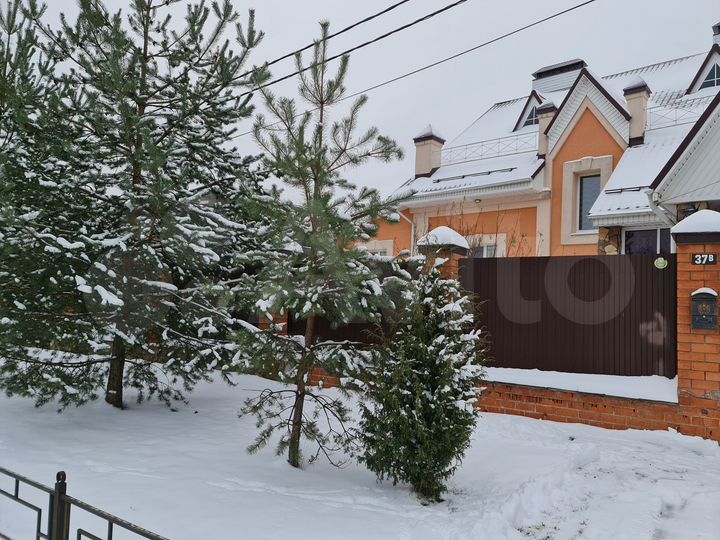 Коттедж 460 м² на участке 20 сот.