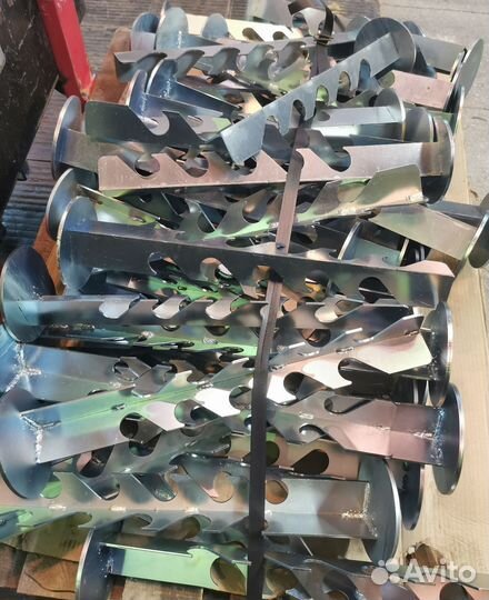 Подставка стойка упор под балонный ключ Газель