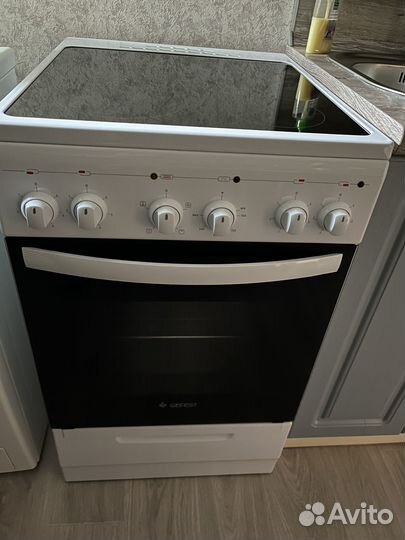 Плита электрическая стеклокерамика с духовкой