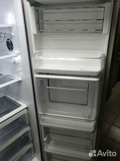 Холодильники Side-by-Side Samsung