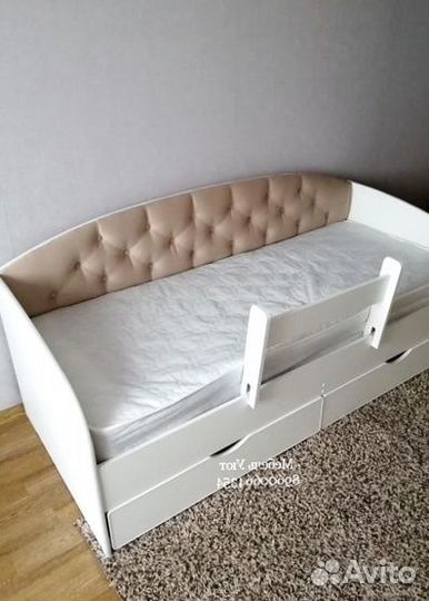Детская кровать с мягкой спинкойи ящиками