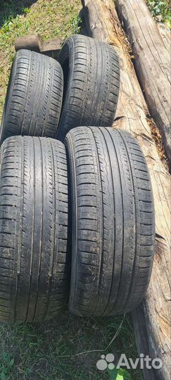 Kumho Solus KH17 215/50 R17