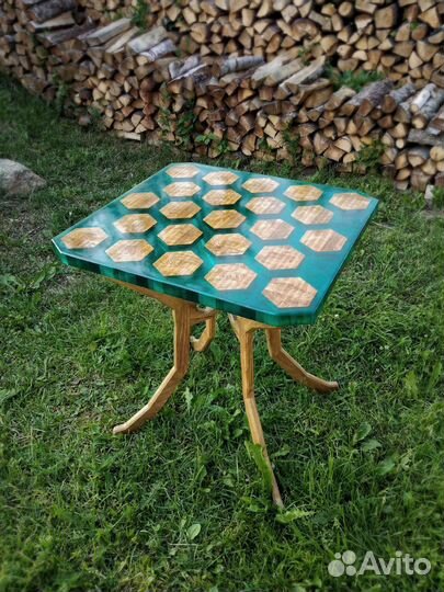 Столик из эпоксидной смолы