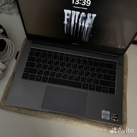 Huawei matebook d14