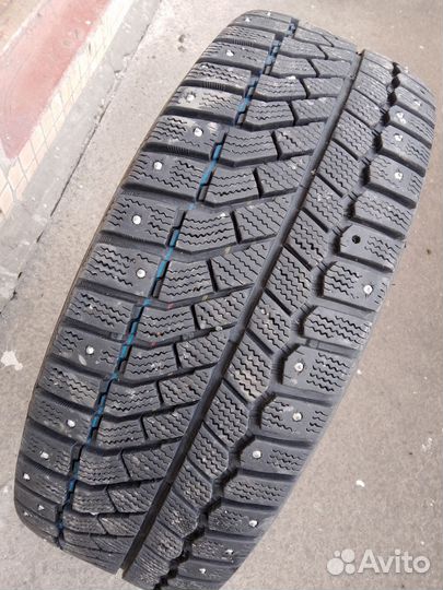 Viatti Brina Nordico V-522 215/60 R16 95T