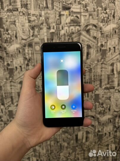 iPhone 8 Plus, 64 ГБ