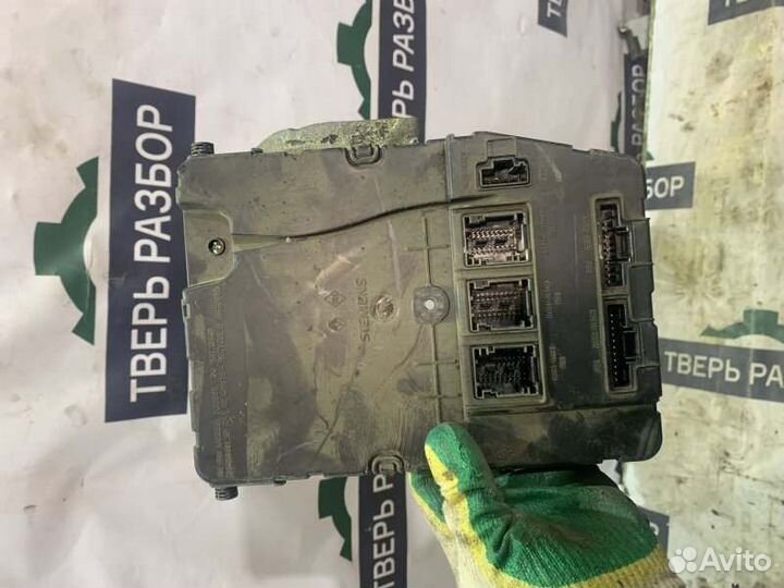 Блок предохранителей Renault Megane 2 1.6