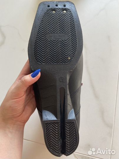 Лыжные ботинки