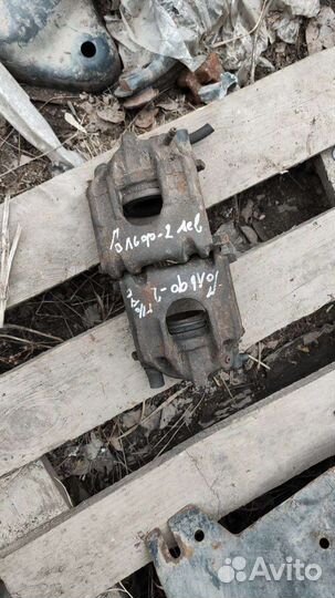 Суппорт передний volkswagen golf 2 jetta 2