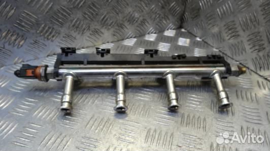 Топливная рампа бензиновая skoda fabia 2 (DBN21TJ0