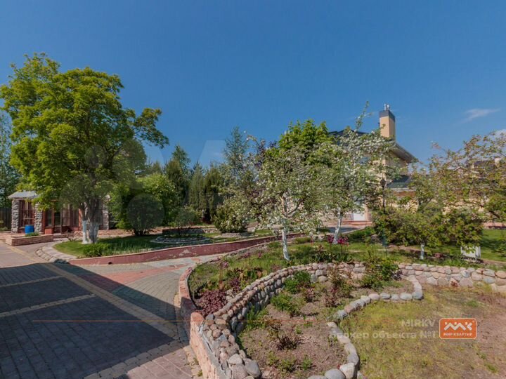 Дом 265,8 м² на участке 23 сот.