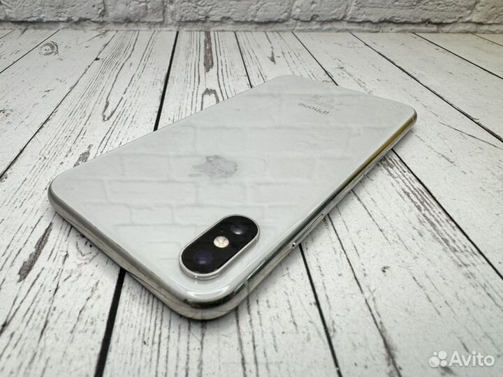 iPhone X, 64 ГБ