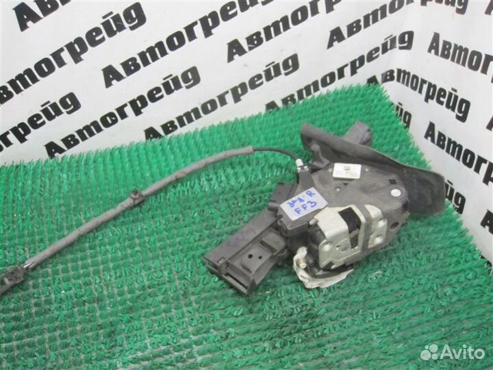 Замок двери задний правый Ford Focus 3