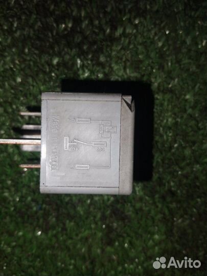 Реле Ford Focus 2 универсал 1.6L duratec 16V shdb