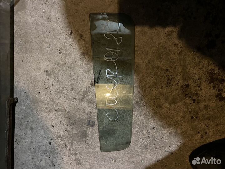 Форточка задняя правая ford sierra