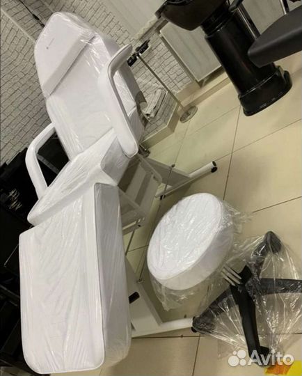 Кушетка косметологическая 