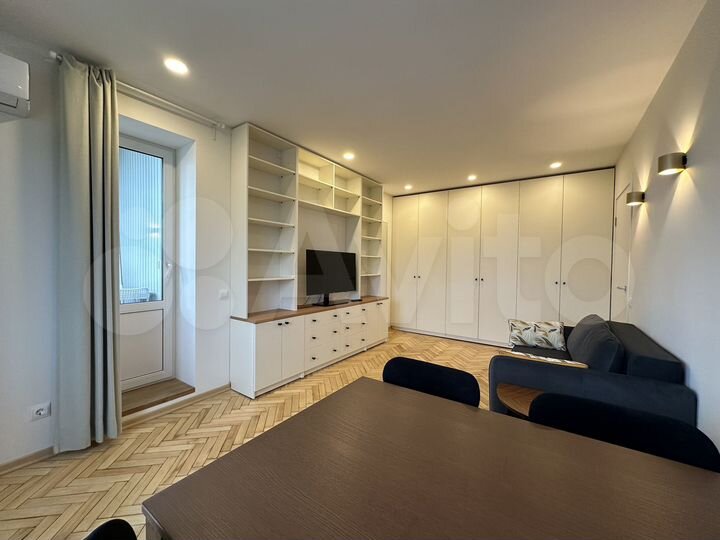 2-к. квартира, 44 м², 9/9 эт.