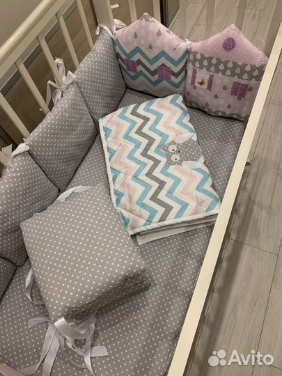 Бортики+стеганое одеяло+простынь на резинке