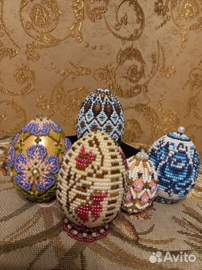 Яйцо из бисера пасхальное