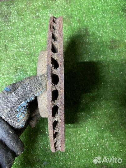 Диск тормозной передний Ford Focus 2 хетчбек shda