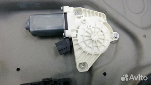 Стеклоподъемник задний левый mercedes benz B-class