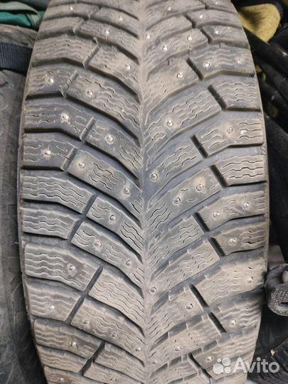 Michelin X-Ice North 4 205/60 R16