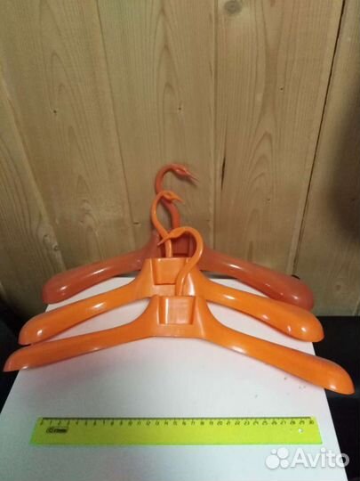 Вешалки-плечики (для одежды)