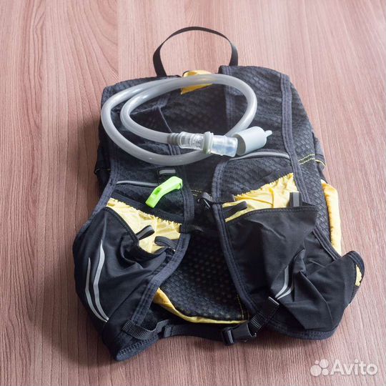 Рюкзак с ёмкостью для воды 1,5 литра новый