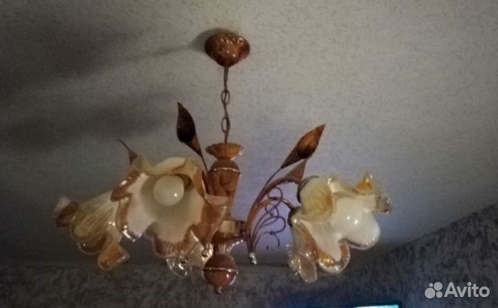 Люстра,светильник