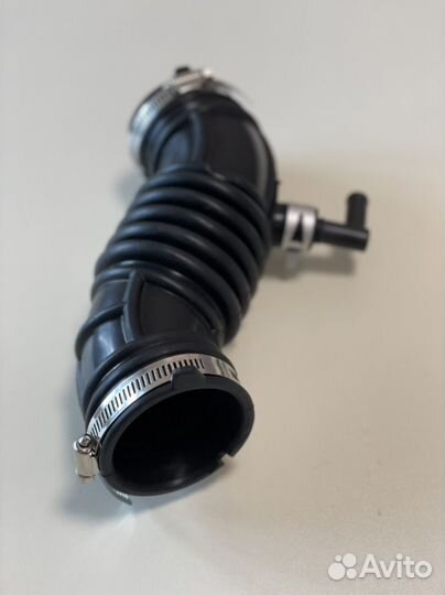 Патрубок воздушного фильтра Nissan Note E11 HR16