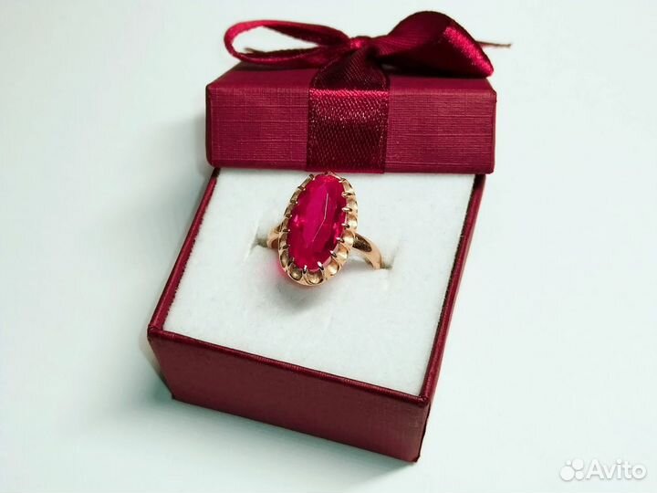 Золотое кольцо с корундом \585\ Т8569