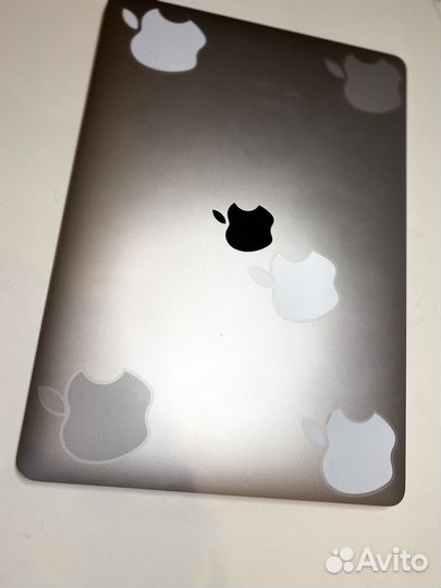 Apple macbook pro 13 m1