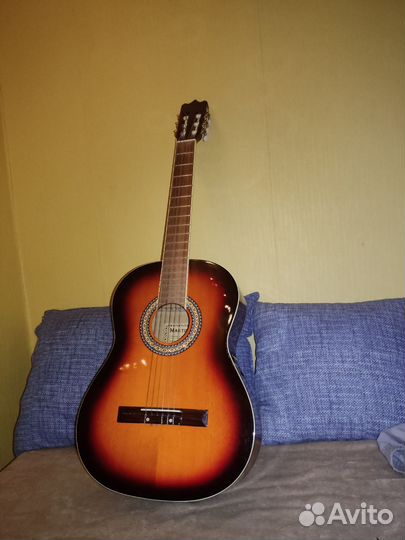 Классическая гитара martinez