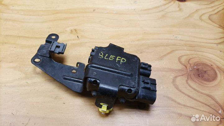 Блок управления вентилятором Mazda Axela blefp
